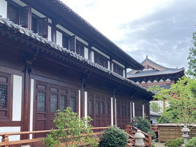 莊嚴(yán)的寺院古建筑設(shè)計(jì)，傳承千年的宗教象征與精神寄托